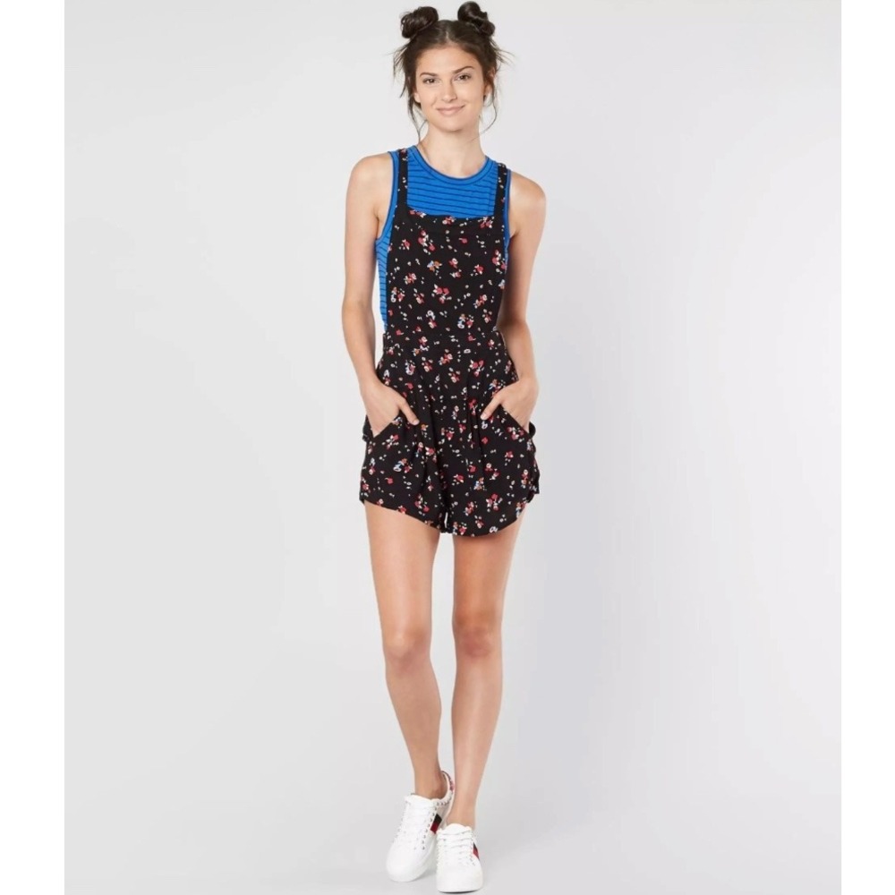 Free‎ People Sweet in the Street Black Floral Overall Shorts Shortalls Romper XS